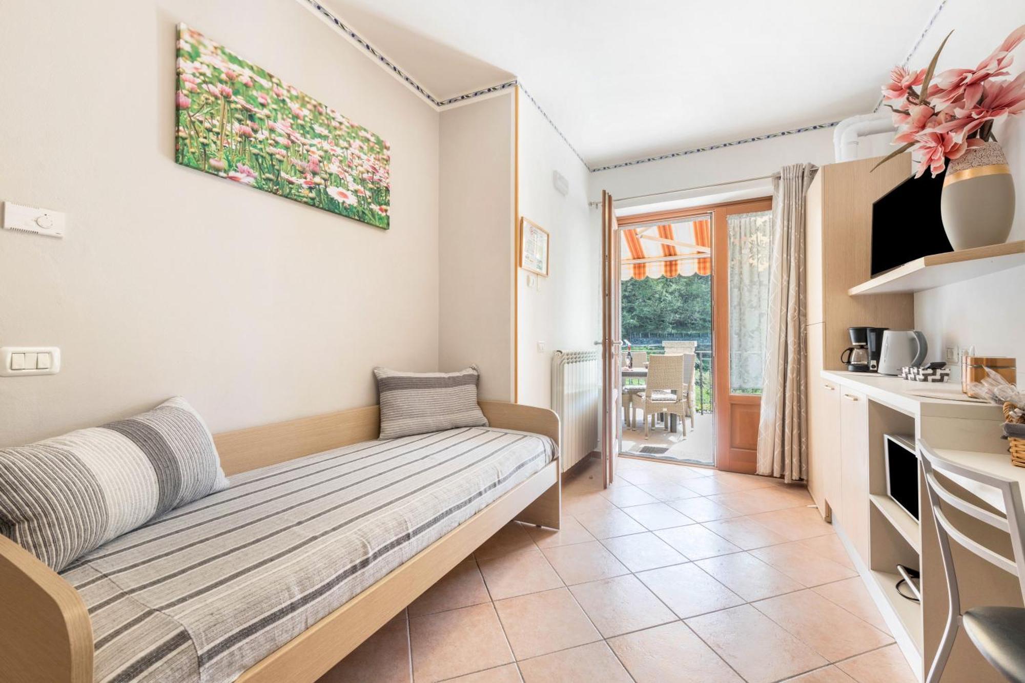 Residence Tatiana A4 Tremosine Екстериор снимка